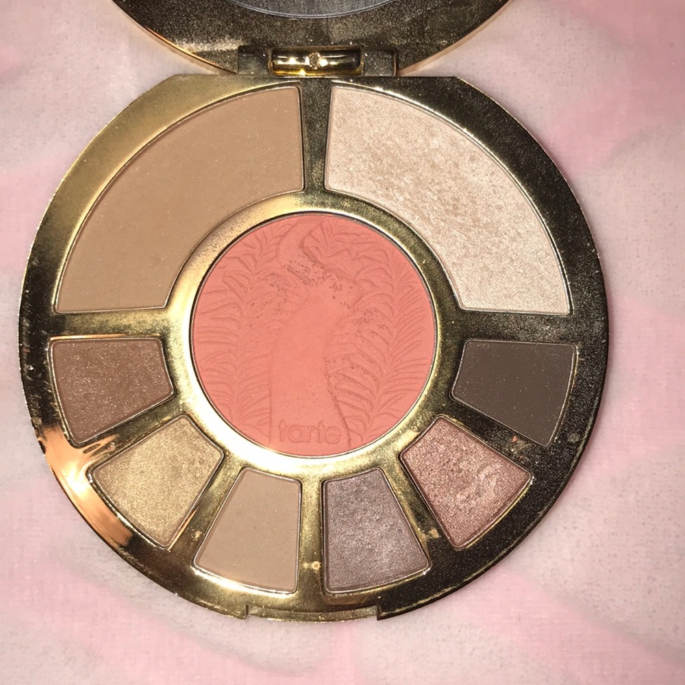 SOLD Tarte Showstopper Palette